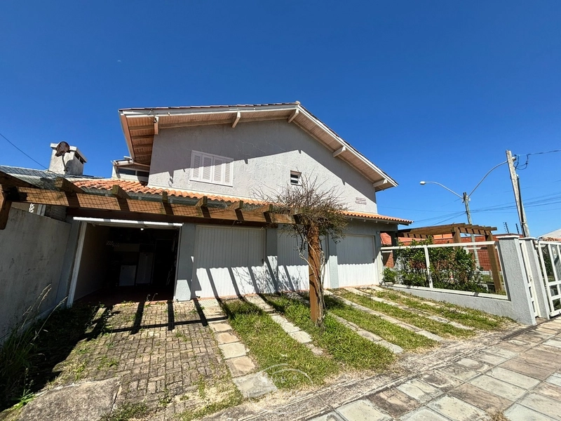 DUPLEX A 50 METROS DO MAR NO CENTRO DE XANGRI-LÁ: 2ª foto da galeria de imagens do imóvel