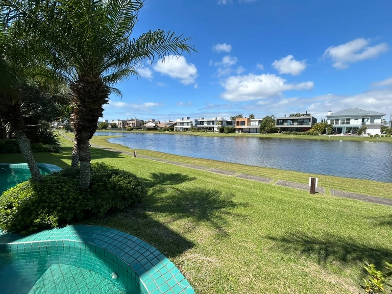 Casa Beira Lago com 5 Suítes no Condomínio Ventura: 10ª foto da galeria de imagens do imóvel