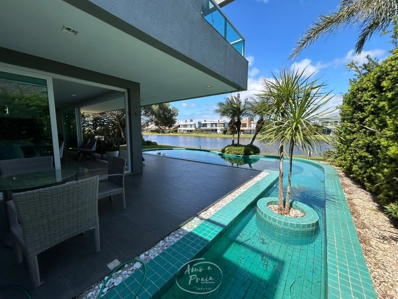 Casa Beira Lago com 5 Suítes no Condomínio Ventura: 1ª foto da galeria de imagens do imóvel