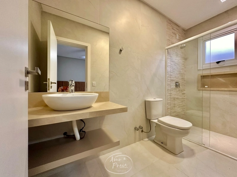 Casa com 4 Suítes no Centro de Xangri-Lá: 17ª foto da galeria de imagens do imóvel