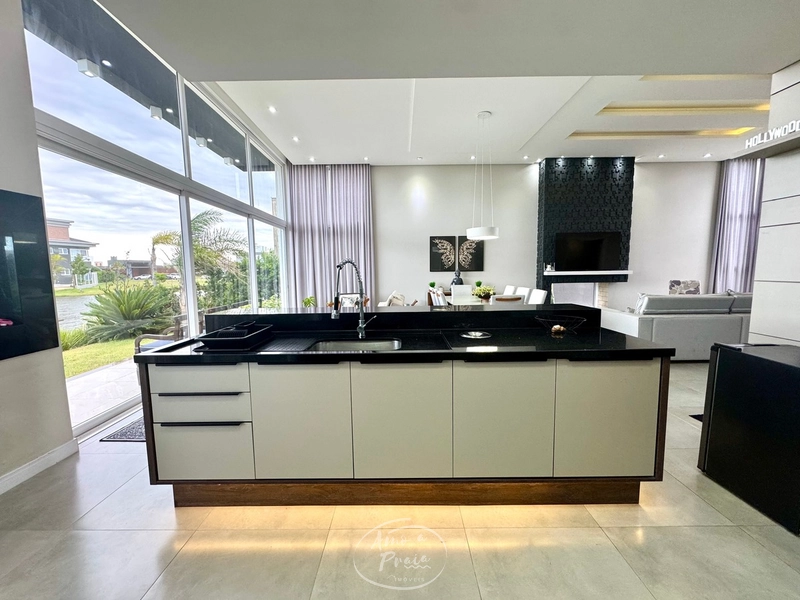 Casa Térrea Beira Lago com 3 Suítes no Condomínio Riviera: 13ª foto da galeria de imagens do imóvel