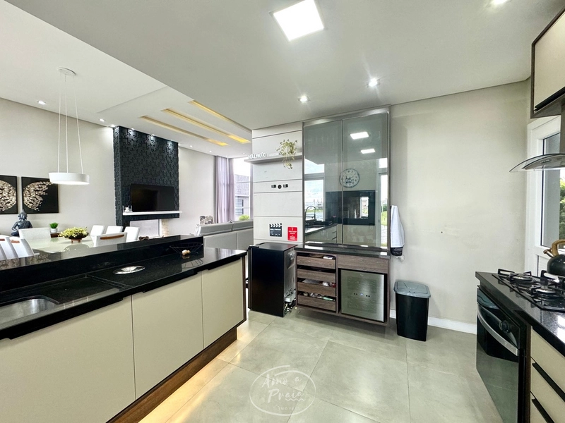 Casa Térrea Beira Lago com 3 Suítes no Condomínio Riviera: 5ª foto da galeria de imagens do imóvel