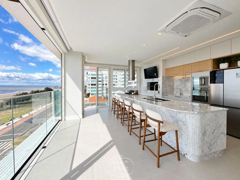 Apartamento de Alto Padrão com 4 Suítes e Vista para o Mar: 18ª foto da galeria de imagens do imóvel