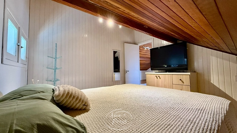 Casa com 4 Dormitórios e Piscina em Rainha do Mar: 12ª foto da galeria de imagens do imóvel