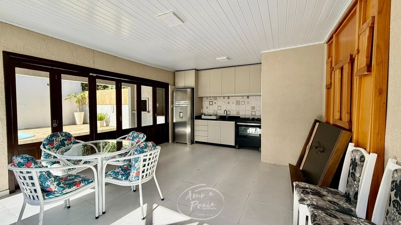 Casa com 4 Dormitórios e Piscina em Rainha do Mar: 29ª foto da galeria de imagens do imóvel