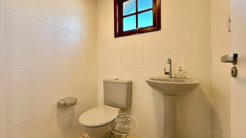 Casa com 4 Dormitórios e Piscina em Rainha do Mar: 27ª foto da galeria de imagens do imóvel