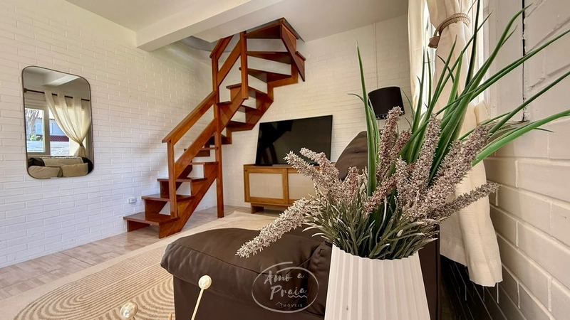 Casa com 4 Dormitórios e Piscina em Rainha do Mar: 3ª foto da galeria de imagens do imóvel