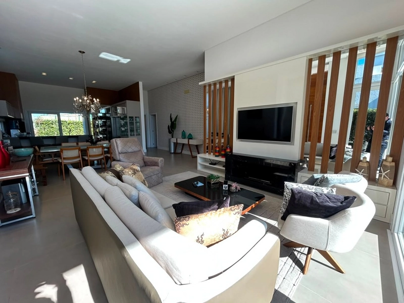 Casa com 4 Suítes no Condomínio Quintas do Lago: 9ª foto da galeria de imagens do imóvel