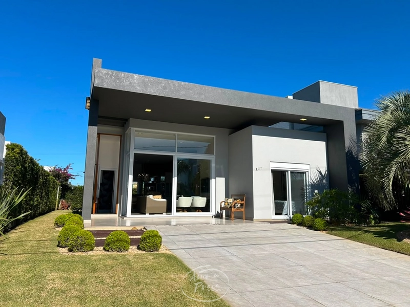 Casa com 4 Suítes no Condomínio Quintas do Lago: 1ª foto da galeria de imagens do imóvel