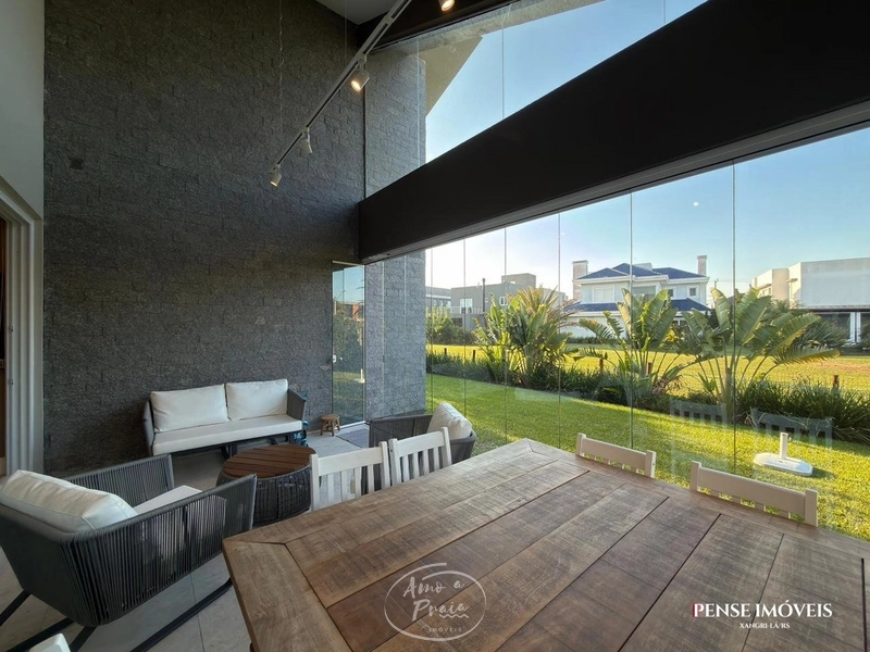 Casa à venda no Condomínio Ventura – 4 suítes e 236 m² privativos: 2ª foto da galeria de imagens do imóvel
