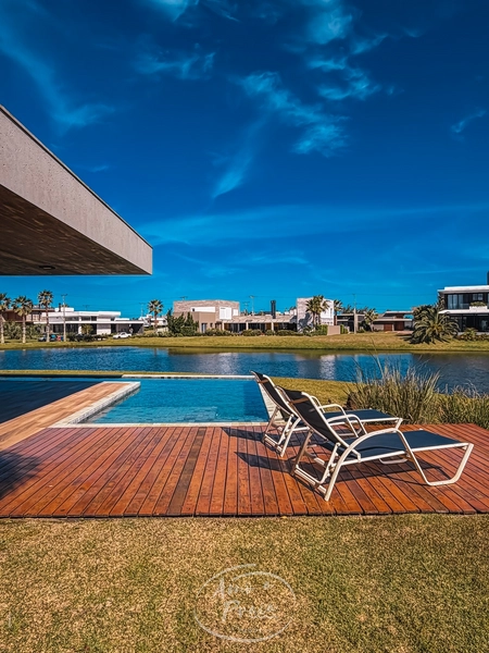 Casa de alto padrão no Condomínio Celebration com piscina aquecida: 2ª foto da galeria de imagens do imóvel
