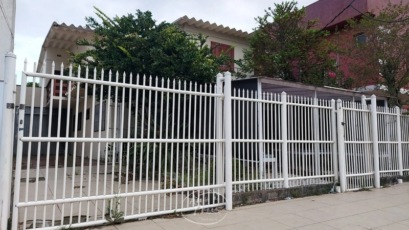 Imóvel comercial à venda em Capão da Canoa com 239 m²