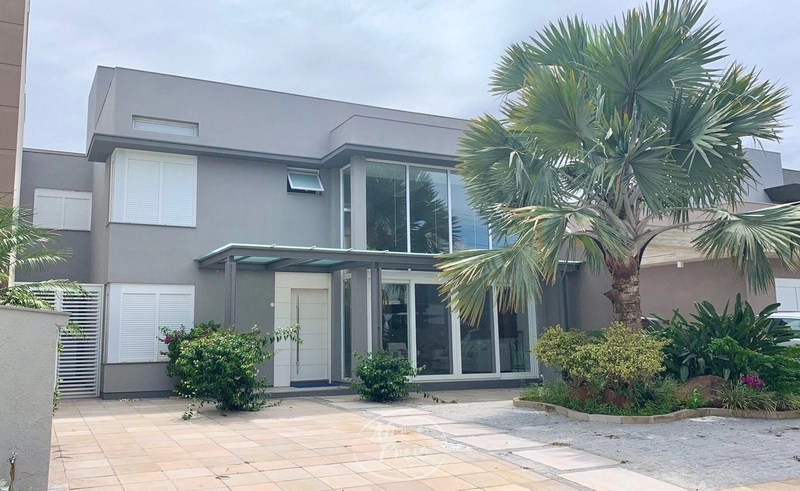 Sobrado a Venda no Condado de Capão