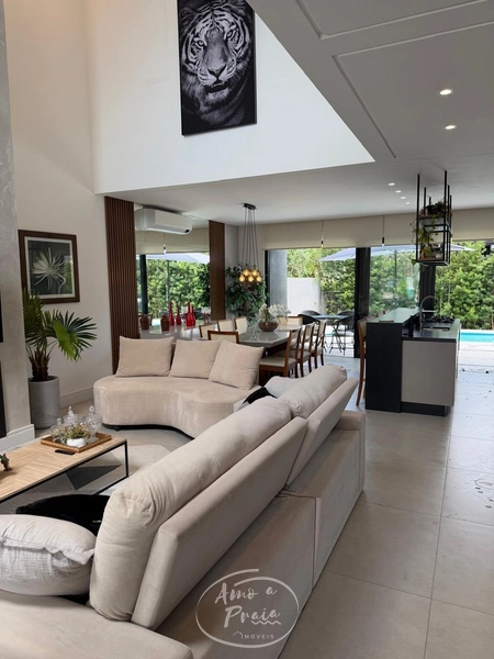 Casa à venda em Xangri-Lá | Sobrado com 4 Suítes