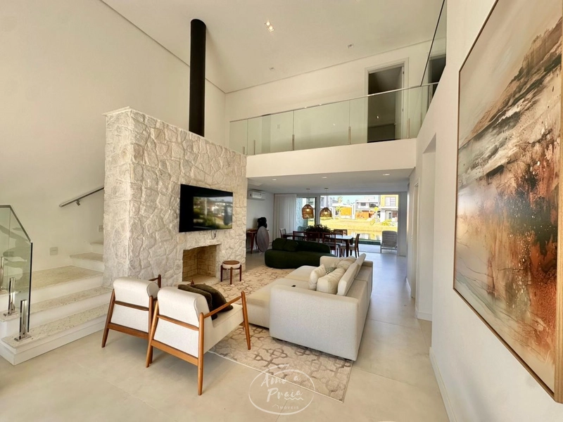 Casa Beira-Lago à Venda em Xangri-Lá: 3ª foto da galeria de imagens do imóvel