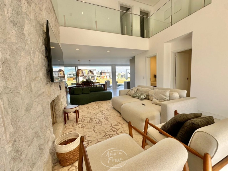 Casa Beira-Lago à Venda em Xangri-Lá: 2ª foto da galeria de imagens do imóvel