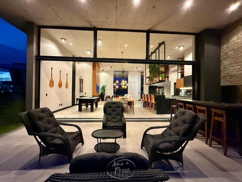 Casa a Beira Lago a Venda no Riviera: 8ª foto da galeria de imagens do imóvel