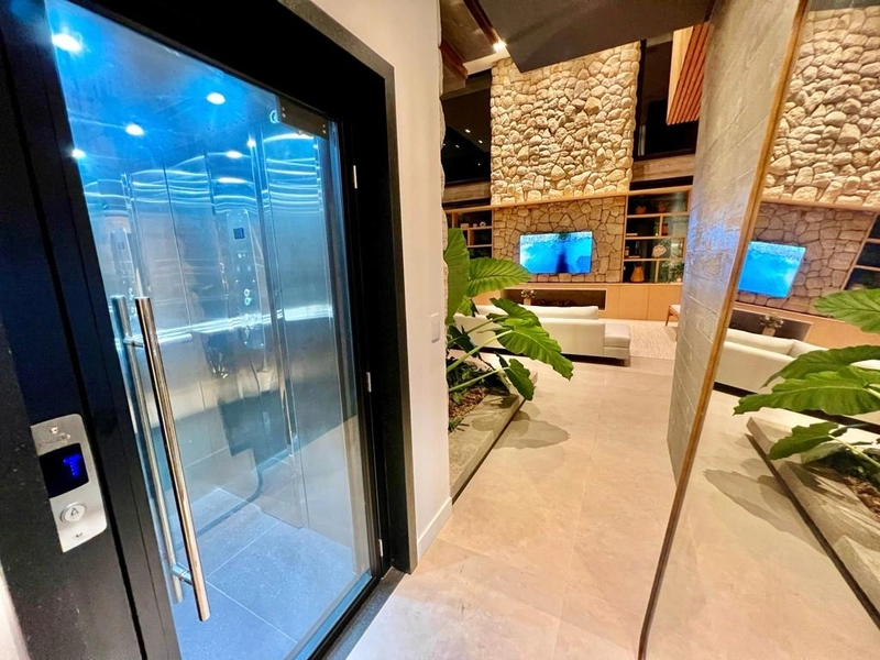 MANSÃO A BEIRA LAGO NO CONDOMÍNIO SENSE: 9ª foto da galeria de imagens do imóvel