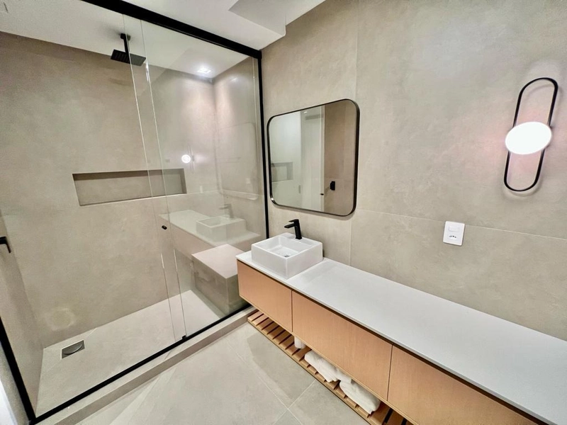 MANSÃO A BEIRA LAGO NO CONDOMÍNIO SENSE: 24ª foto da galeria de imagens do imóvel