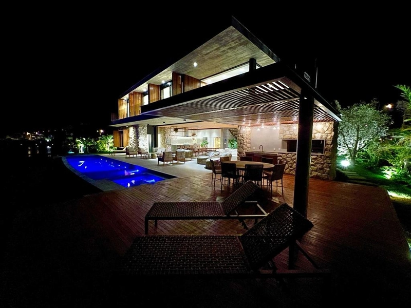 MANSÃO A BEIRA LAGO NO CONDOMÍNIO SENSE: 34ª foto da galeria de imagens do imóvel