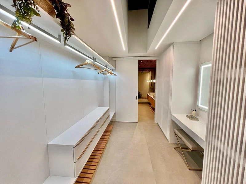 MANSÃO A BEIRA LAGO NO CONDOMÍNIO SENSE: 28ª foto da galeria de imagens do imóvel