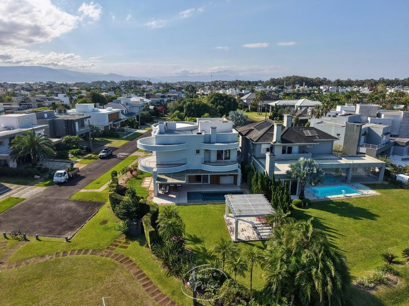 Casa à Venda em Xangri-Lá com 5 Suítes e 509 m² Privativos: 14ª foto da galeria de imagens do imóvel