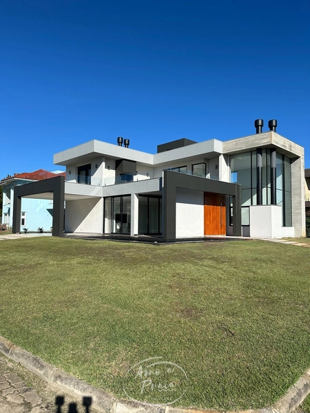 SOBRADO A VENDA CONDOMÍNIO LAGOA DO PASSO