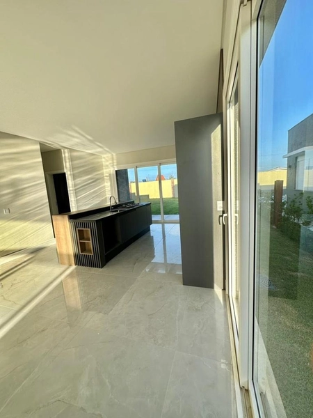 Casa térrea à venda no Condomínio Rivieira: 5ª foto da galeria de imagens do imóvel