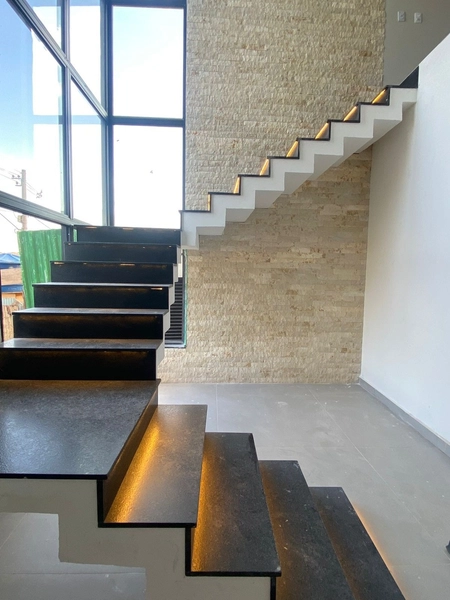 CASA FLORENÇA, COM 04 SUÍITES NO ALPHAVILLE: 6ª foto da galeria de imagens do imóvel