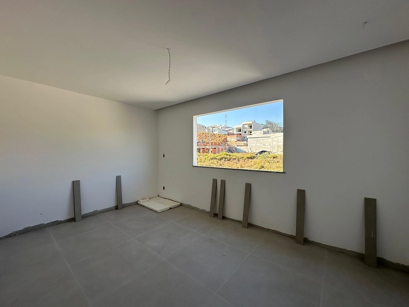 CASA COM 04 QUARTOS SENDO UMA SUÍTE, NO ALVORADA - BELVEDERE: 8ª foto da galeria de imagens do imóvel