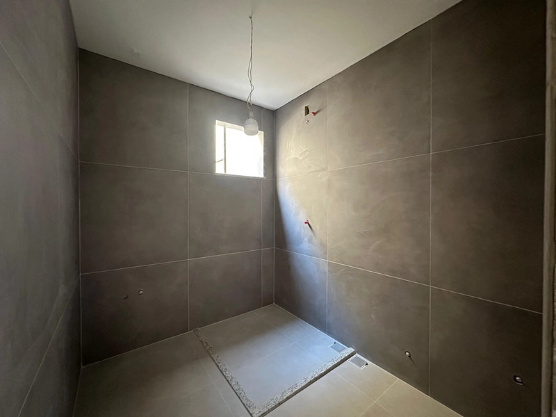 CASA COM 04 QUARTOS SENDO UMA SUÍTE, NO ALVORADA - BELVEDERE: 6ª foto da galeria de imagens do imóvel