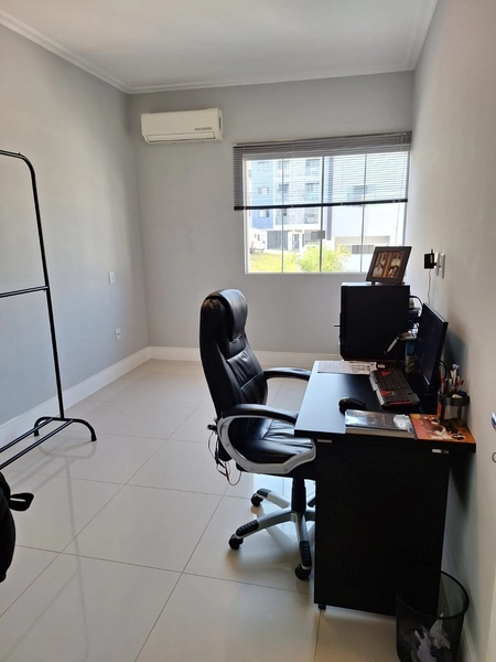 CASA COM 03 QUARTOS, SENDO UM SUÍTE COM CLOSET NO MATA ATLÂNTICA: 10ª foto da galeria de imagens do imóvel