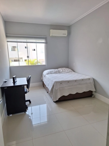 CASA COM 03 QUARTOS, SENDO UM SUÍTE COM CLOSET NO MATA ATLÂNTICA: 8ª foto da galeria de imagens do imóvel