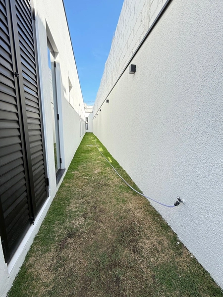 CASA LINEAR COM 03 SUÍTES SENDO UMA COM CLOSET MASTER: 25ª foto da galeria de imagens do imóvel