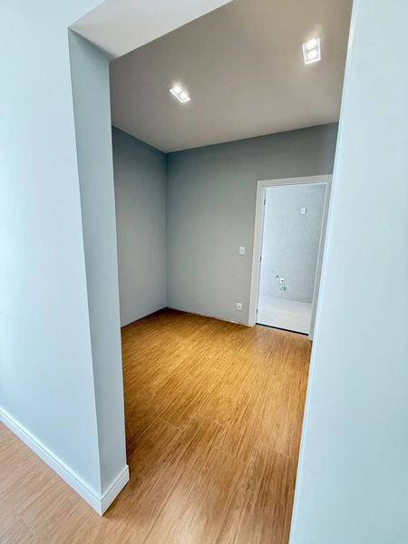 CASA LINEAR COM 03 SUÍTES SENDO UMA COM CLOSET MASTER: 12ª foto da galeria de imagens do imóvel