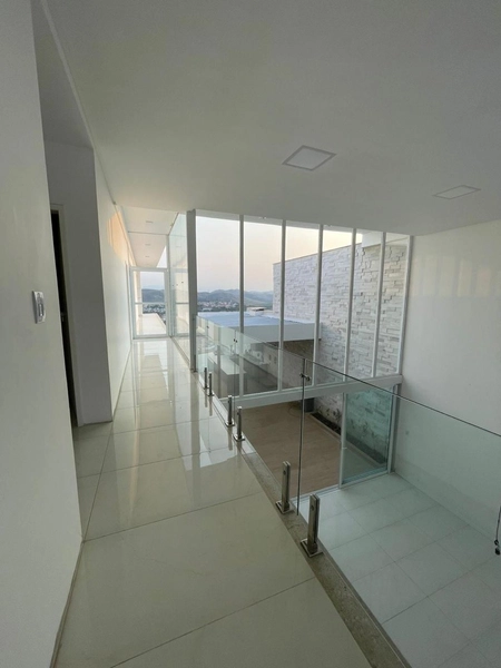 CASA COM 03 SUÍTES SENDO UMA COM HIDROMASSAGEM E CLOSET- ALVORADA: 17ª foto da galeria de imagens do imóvel