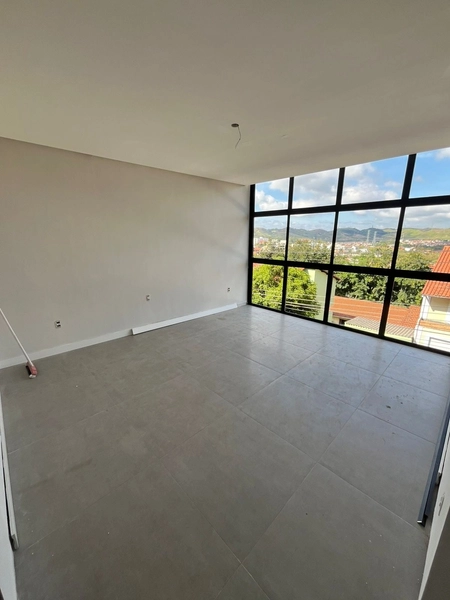 CASA COM 03 SUÍTES SENDO UMA MASTER NO ALVORADA -BELVEDERE: 1ª foto da galeria de imagens do imóvel
