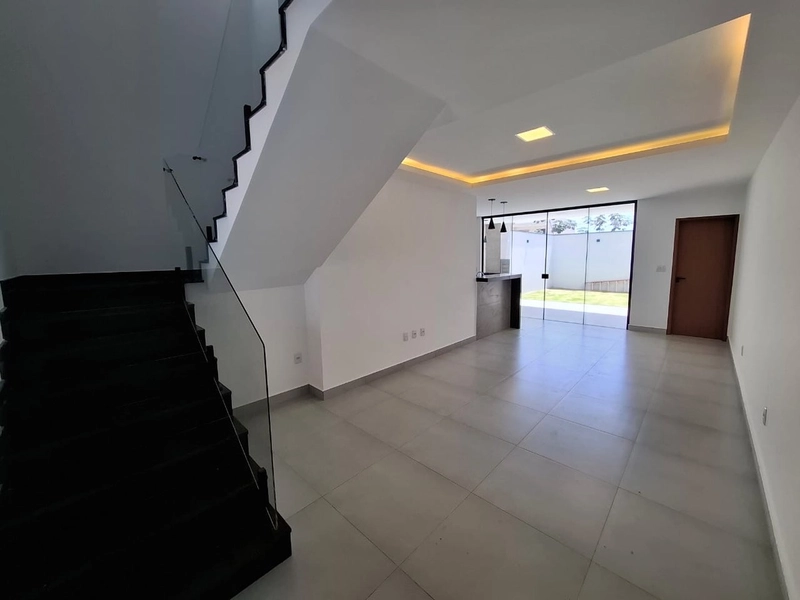 Casa Duplex à venda - Vivendas do Lago/Volta Redonda: 4ª foto da galeria de imagens do imóvel