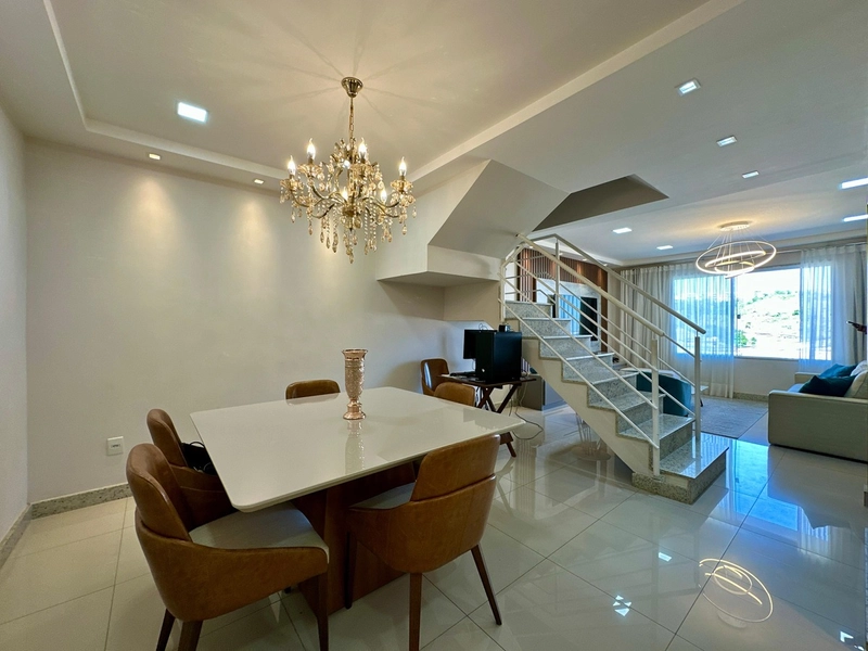 TRIPLEX COM 03 QUARTOS NO JARDIM AMALIA: 3ª foto da galeria de imagens do imóvel