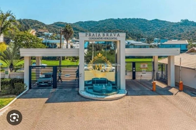 Condomínio Horizontal Praia Brava