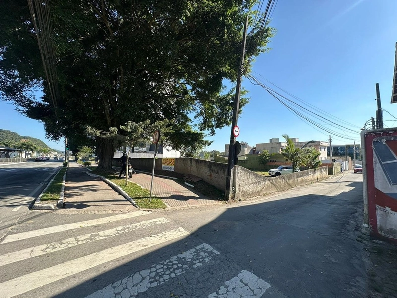 Terreno no contorno Sul em Itajaí: 3ª foto da galeria de imagens do imóvel