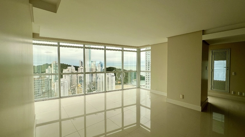 Apartamento no Ed. Alameda Jardins em Balneário Camboriú: 2ª foto da galeria de imagens do imóvel