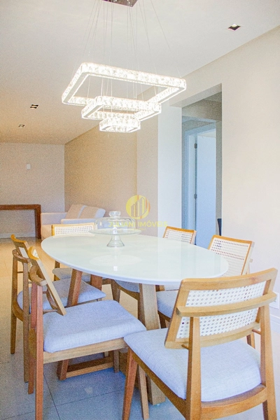Apartamento no Ed. Emerald Praia Brava: 3ª foto da galeria de imagens do imóvel