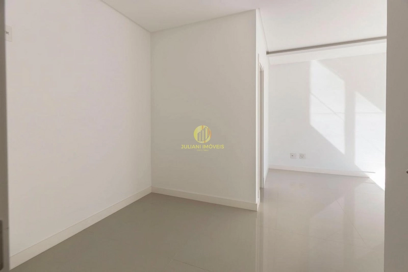 Apartamento diferenciado no Ed. Portinax em Balneário Camboriú: 7ª foto da galeria de imagens do imóvel