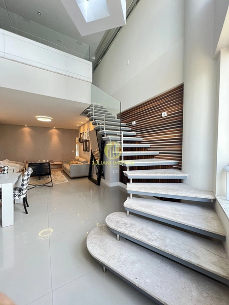 Apartamento Duplex no Ed. Holambra em Balneário Camboriú: 1ª foto da galeria de imagens do imóvel