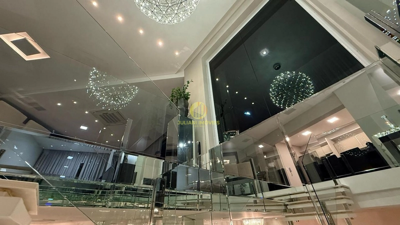 Cobertura Duplex no Ed. Grand Royale em Balneário Camboriú: 1ª foto da galeria de imagens do imóvel