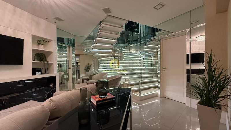 Cobertura Duplex no Ed. Grand Royale em Balneário Camboriú: 5ª foto da galeria de imagens do imóvel