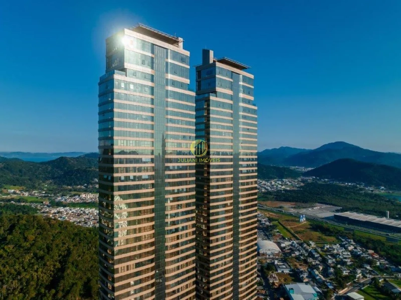 Apartamento no Ed. YACHTHOUSE em Balneário camboriú: 1ª foto da galeria de imagens do imóvel
