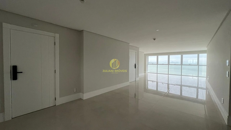 Apartamento no Edifício One Tower