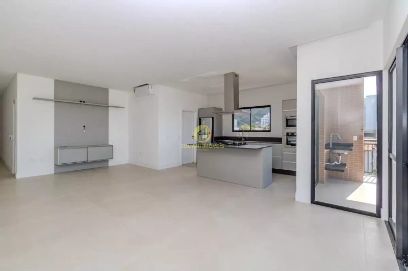 Apartamento frente mar no Ed. La Plage na Praia Cabeçudas: 4ª foto da galeria de imagens do imóvel